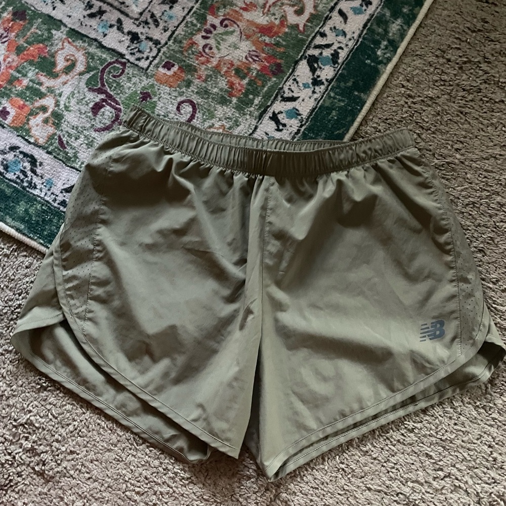 Geeen workout shorts new balance